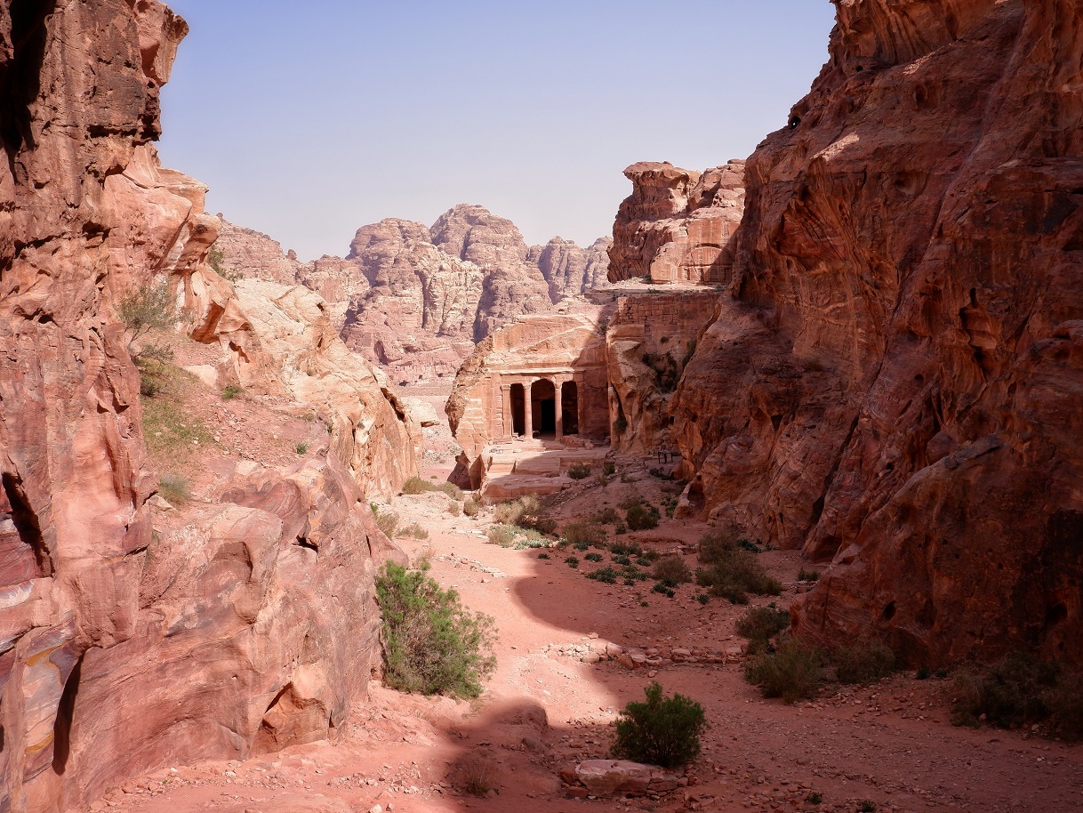 View along a hiking trail in Petra